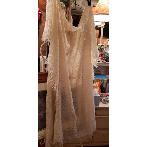 Vintage 40x40 Acrylic Scarf Beige..very Pretty - Picture 1 of 1